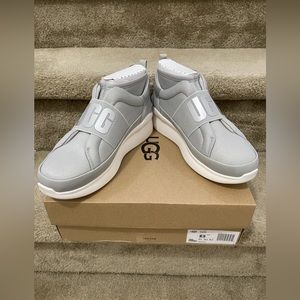 NEW In Box UGG Women’s Neutra Pull on Sneakers Silver Gray Trainers Size 8.5
